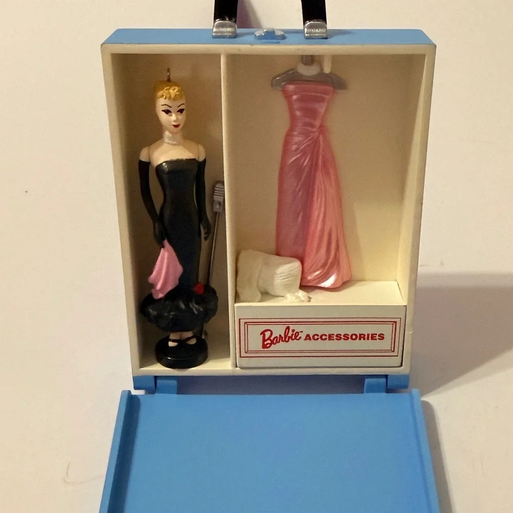 Hallmark 2003 Keepsake Barbie Solo in the Spotlight Case and Ornament Set
